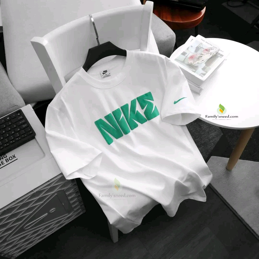 Droup Shoulder T-shirt.
