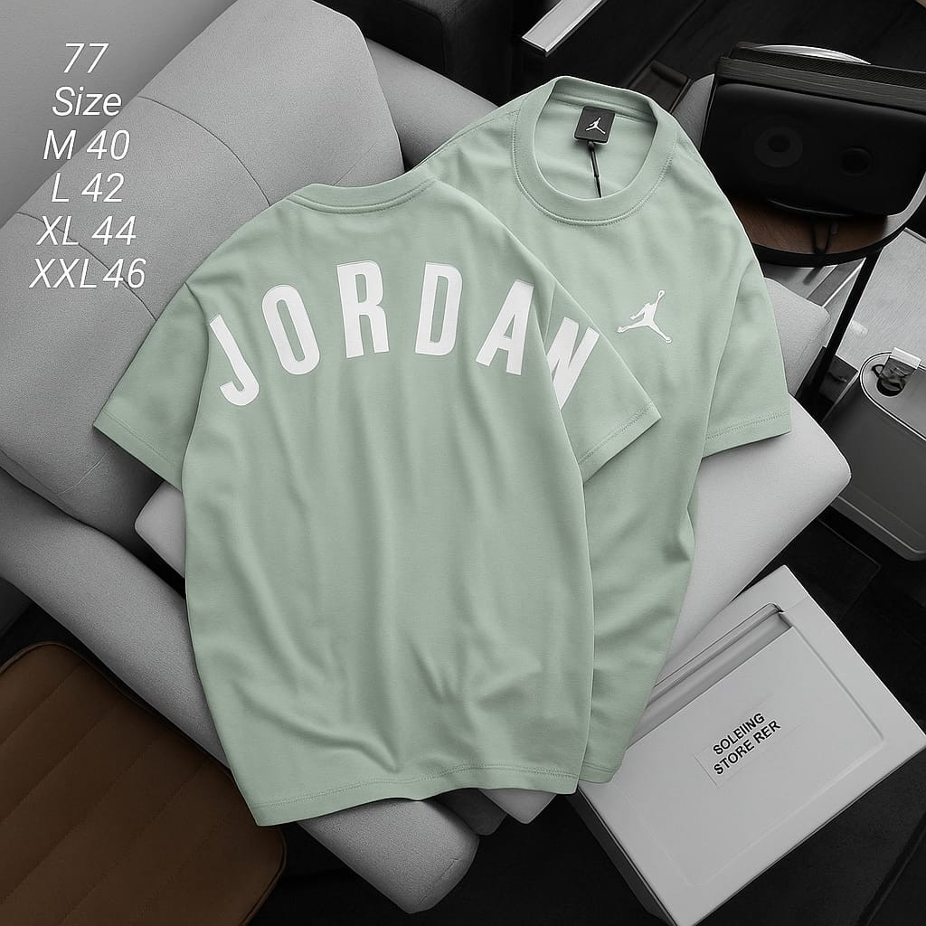 Droup Shoulder T-shirt.